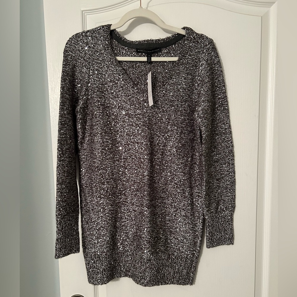 NWT White House black market Gray Knit sequin  Sweater small